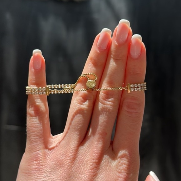 Swarovski Pave Crystals Slider Subtle Bracelet in Gold Tone EUC - Picture 2 of 9